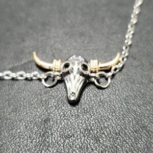 Silver tone buffalo head bracelet 6-8" southwestern gold